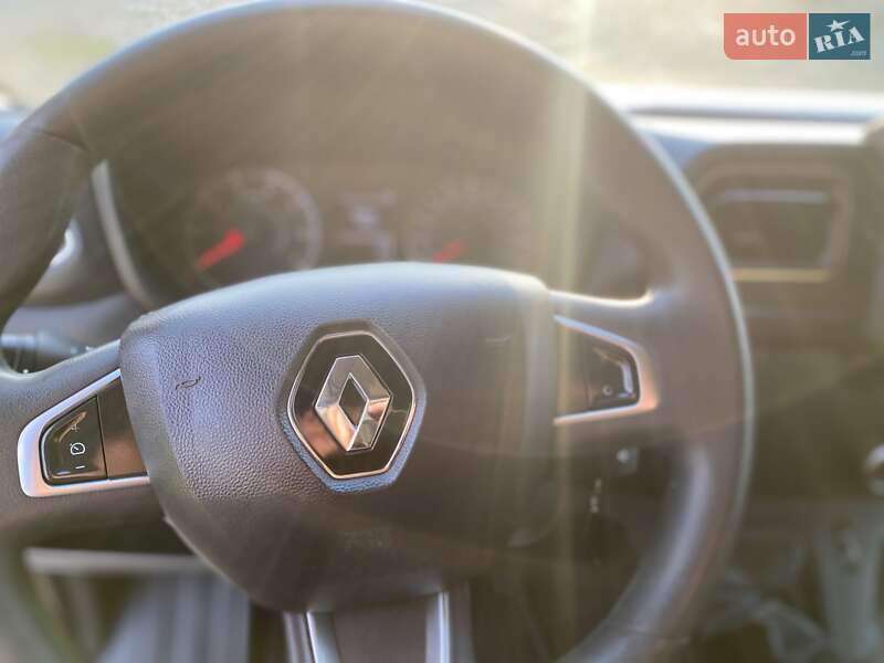 Грузовой фургон Renault Master 2021 в Хусте