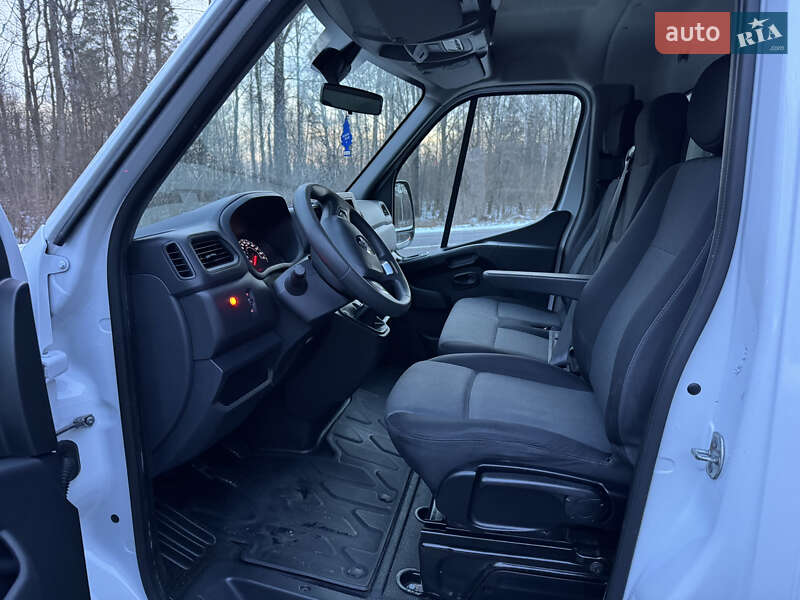 Вантажний фургон Renault Master 2022 в Ковелі