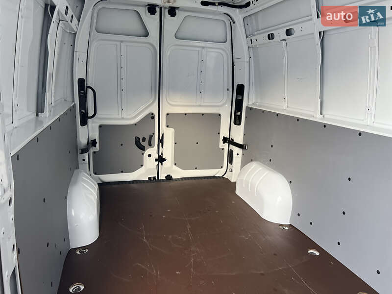 Микроавтобус грузовой (до 3,5т) Renault Master 2021 в Дубно