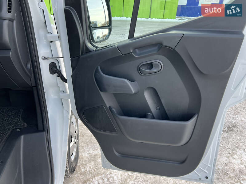 Микроавтобус грузовой (до 3,5т) Renault Master 2021 в Дубно