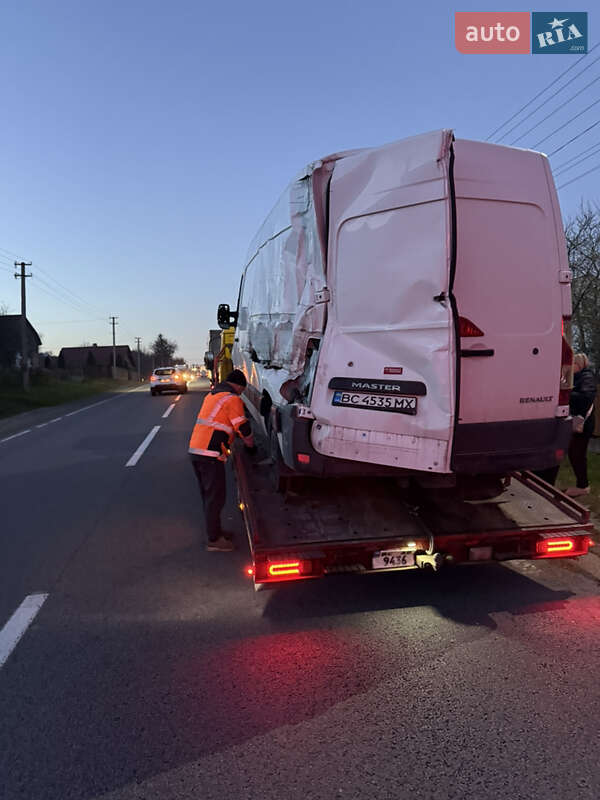 Микроавтобус грузовой (до 3,5т) Renault Master 2016 в Львове
