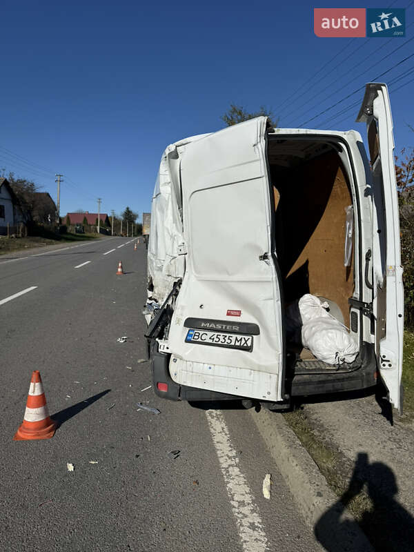 Микроавтобус грузовой (до 3,5т) Renault Master 2016 в Львове
