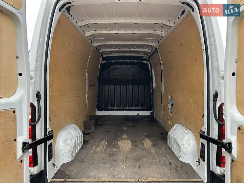Грузовой фургон Renault Master 2019 в Ровно