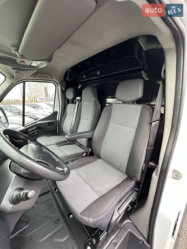 Вантажний фургон Renault Master 2018 в Білогородці