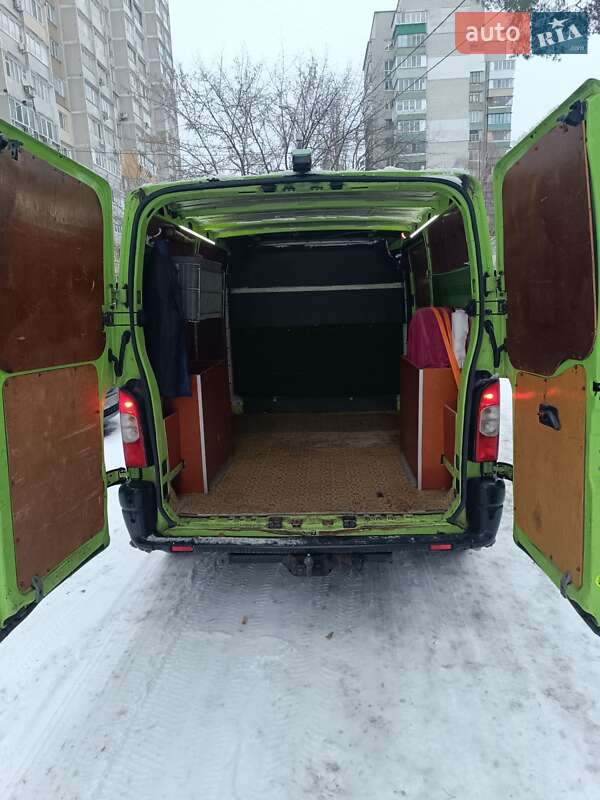 Грузовой фургон Renault Master 2007 в Киеве