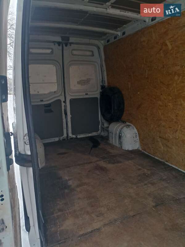 Грузовой фургон Renault Master 2010 в Умани