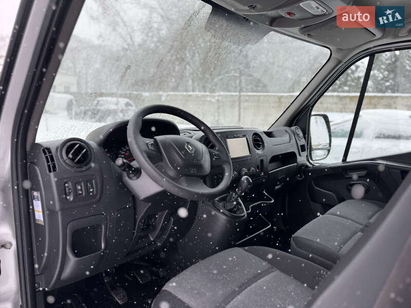 Грузопассажирский фургон Renault Master 2019 в Дубно