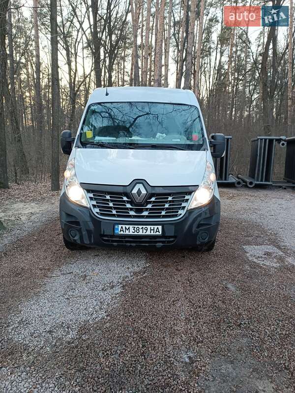 Вантажний фургон Renault Master 2016 в Житомирі