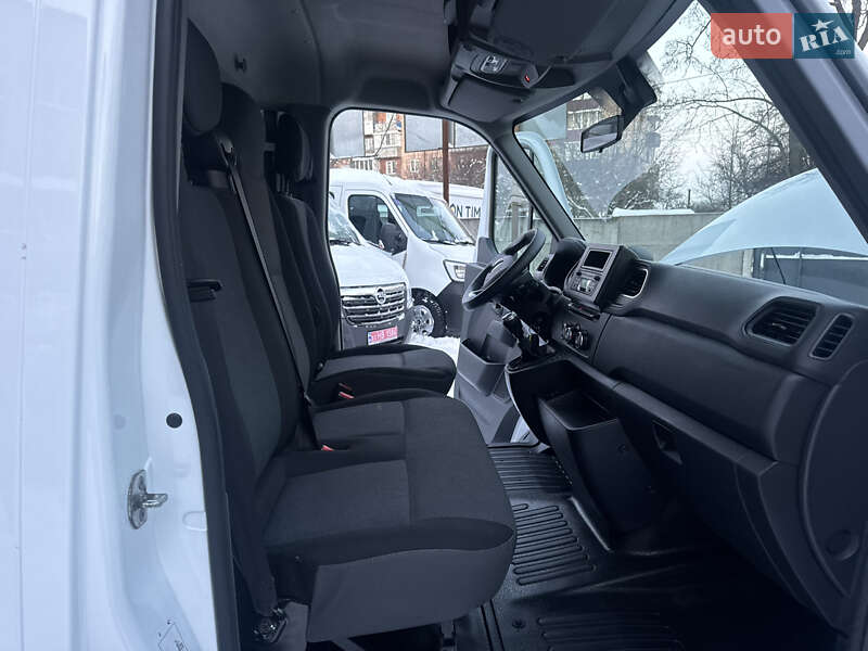 Грузовой фургон Renault Master 2022 в Ровно