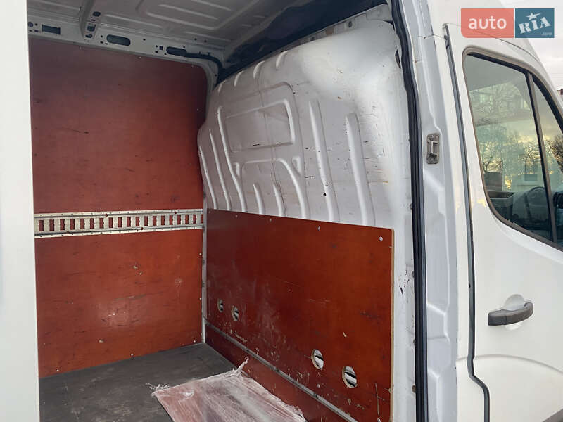 Грузовой фургон Renault Master 2016 в Славуте