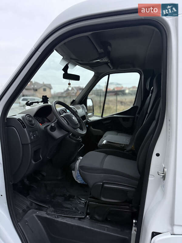 Автовоз Renault Master 2015 в Луцке