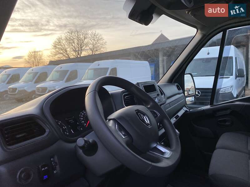 Тентованый Renault Master 2022 в Хусте