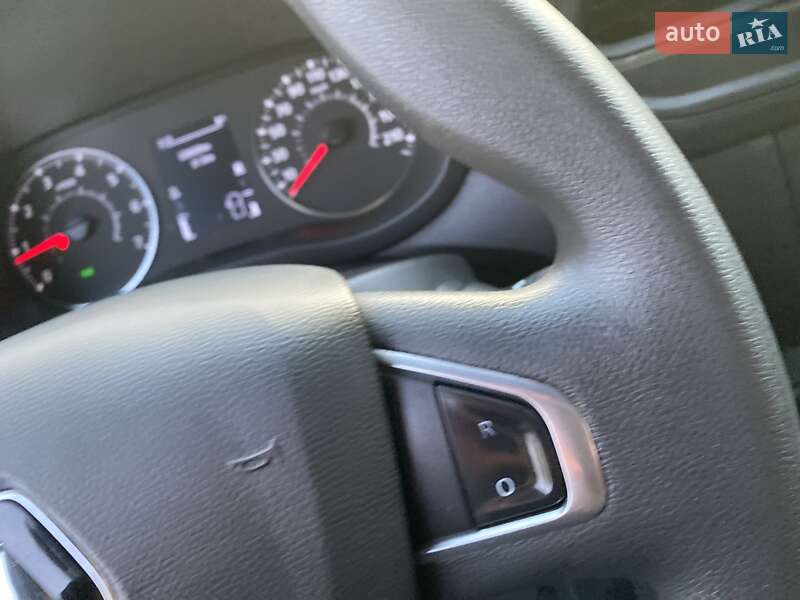 Тентованый Renault Master 2022 в Хусте