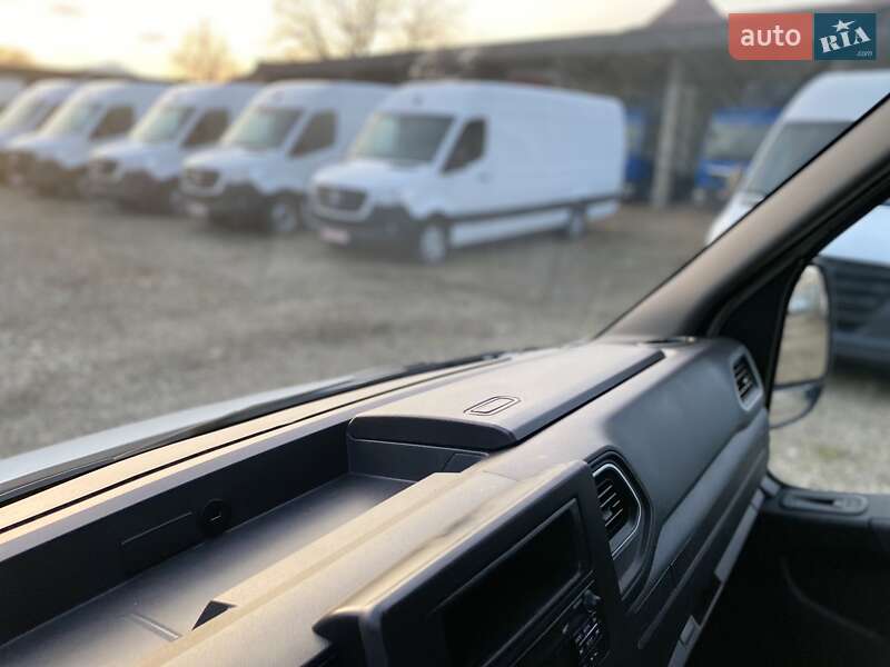 Тентованый Renault Master 2022 в Хусте