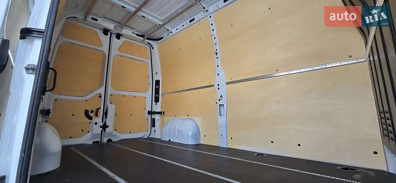 Вантажний фургон Renault Master 2022 в Житомирі