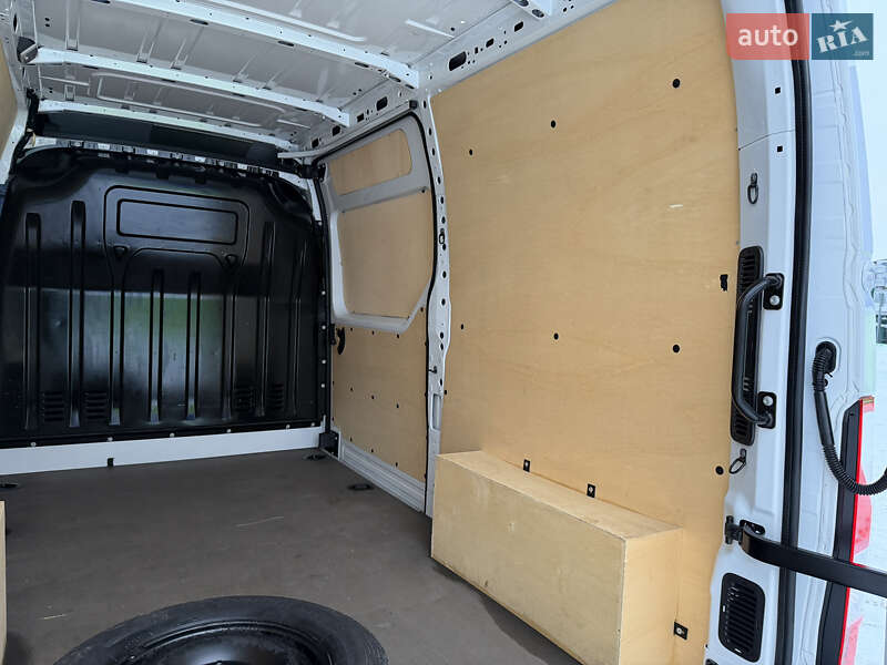 Грузовой фургон Renault Master 2021 в Дубно