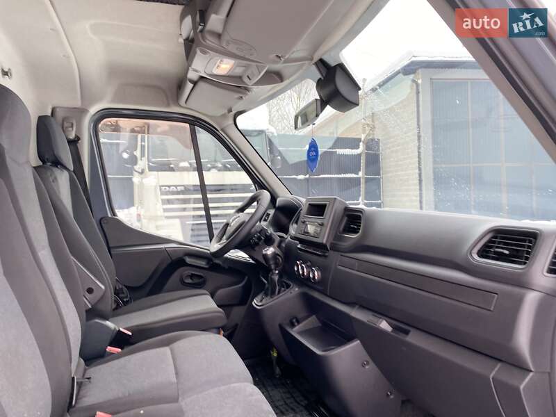 Тентованый Renault Master 2022 в Хусте