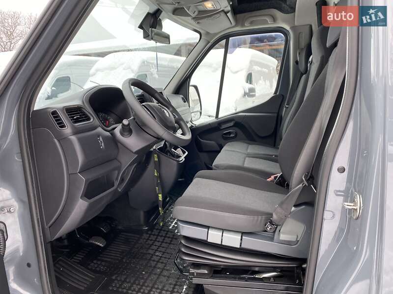 Тентованый Renault Master 2022 в Хусте