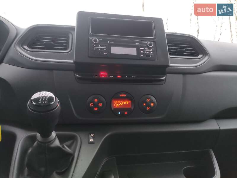 Грузовой фургон Renault Master 2022 в Бердичеве
