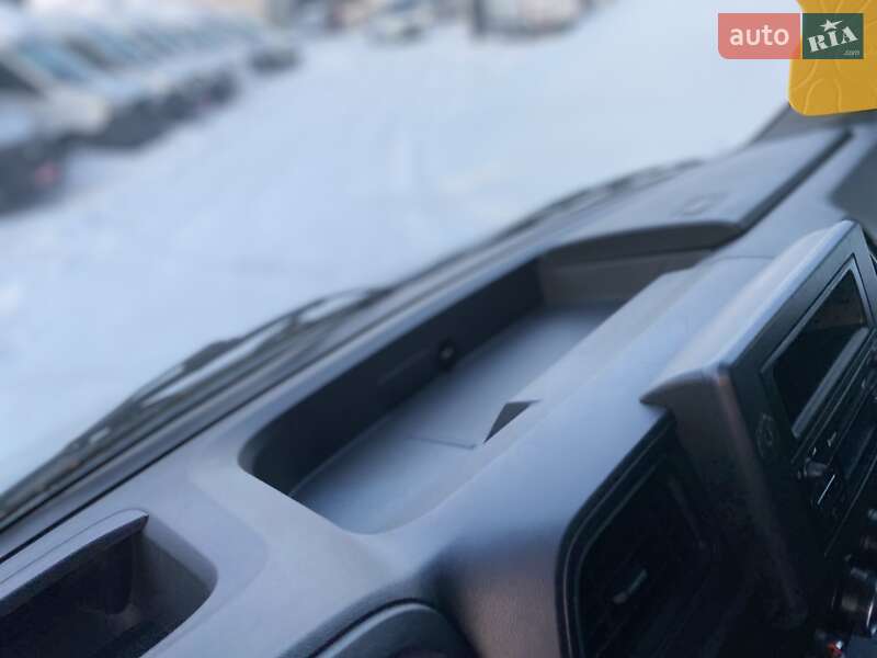 Грузовой фургон Renault Master 2021 в Хусте