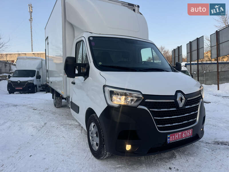 Вантажний фургон Renault Master 2022 в Рівному