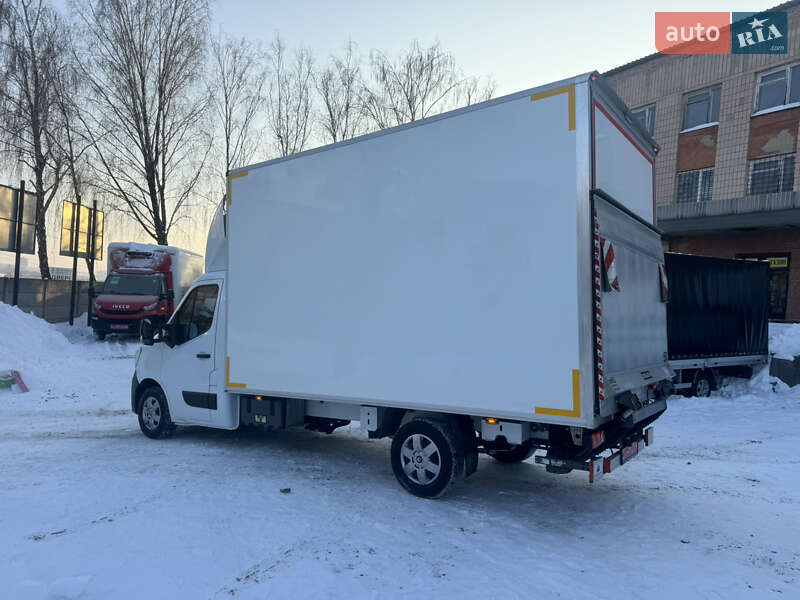 Вантажний фургон Renault Master 2022 в Рівному