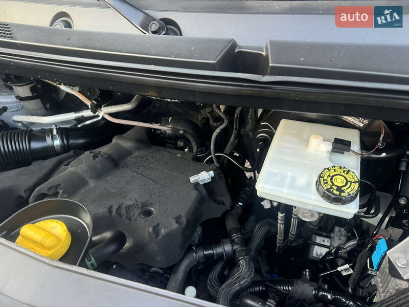 Вантажний фургон Renault Master 2022 в Рівному