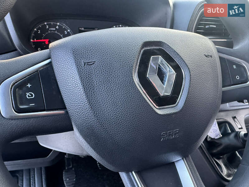 Вантажний фургон Renault Master 2022 в Рівному