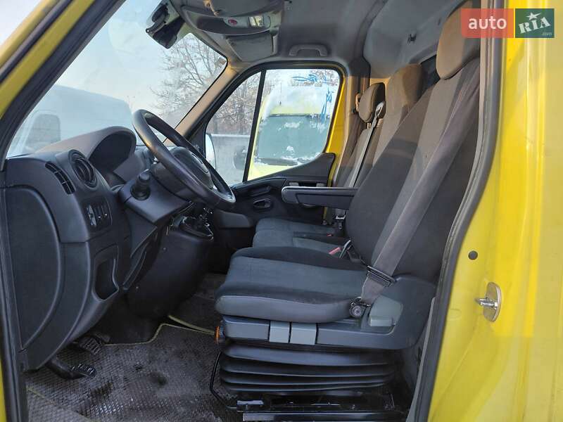 Вантажний фургон Renault Master 2017 в Івано-Франківську
