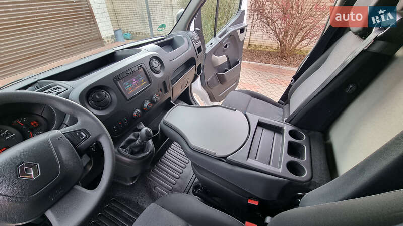 Вантажний фургон Renault Master 2019 в Житомирі