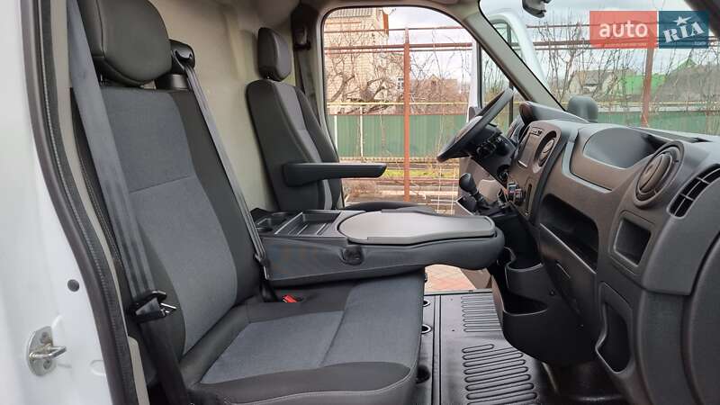 Вантажний фургон Renault Master 2019 в Житомирі