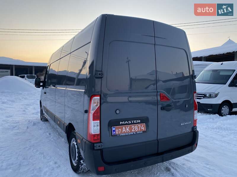 Вантажний фургон Renault Master 2021 в Хусті