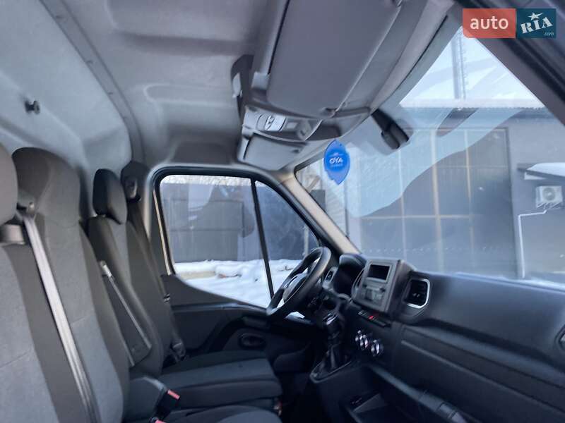 Вантажний фургон Renault Master 2021 в Хусті