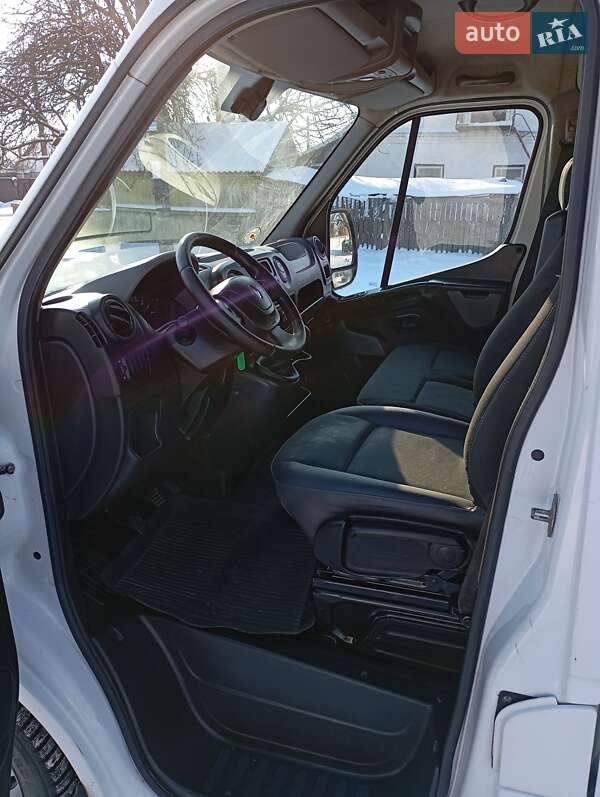 Микроавтобус грузовой (до 3,5т) Renault Master 2011 в Радомышле