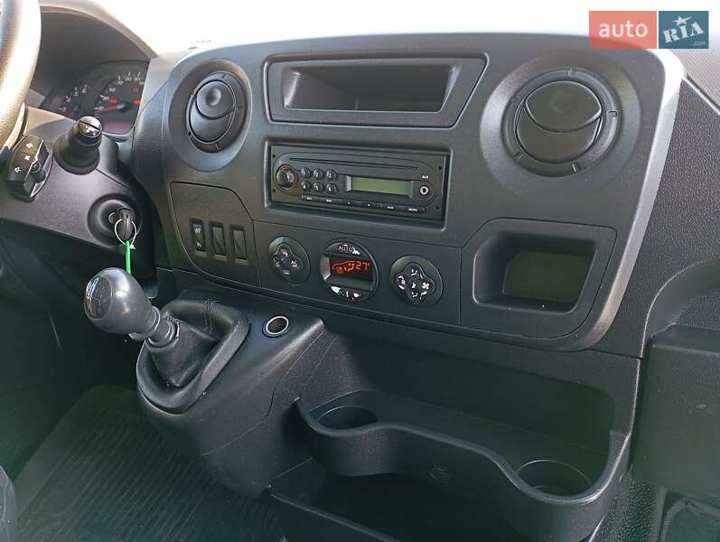 Микроавтобус грузовой (до 3,5т) Renault Master 2011 в Радомышле