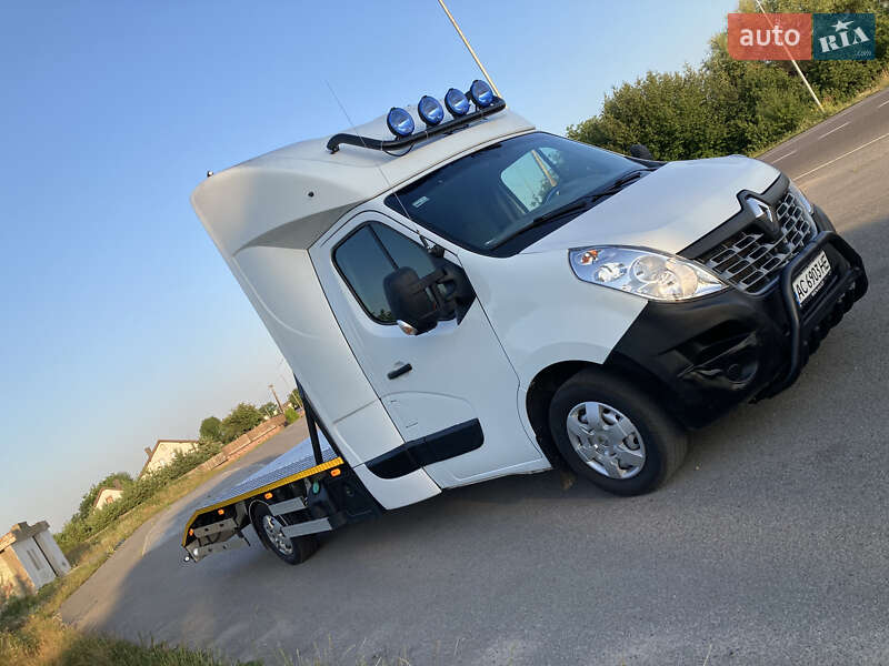 Евакуатор Renault Master 2017 в Луцьку