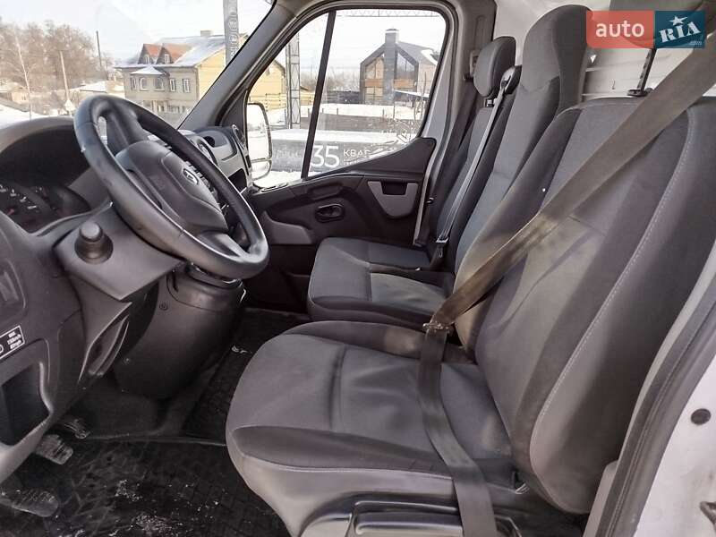 Вантажний фургон Renault Master 2014 в Конотопі