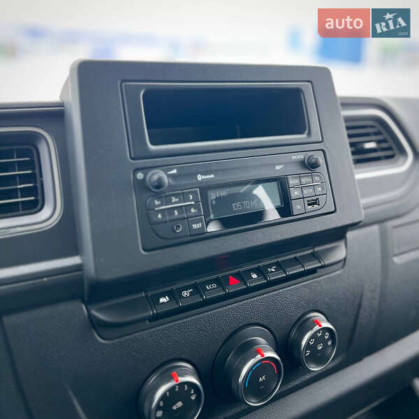 Вантажопасажирський фургон Renault Master 2023 в Києві