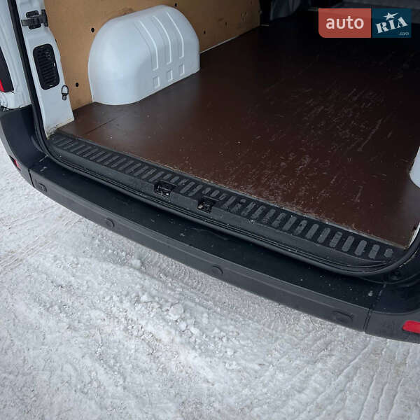 Вантажопасажирський фургон Renault Master 2023 в Києві