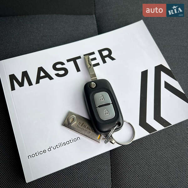 Вантажопасажирський фургон Renault Master 2023 в Києві