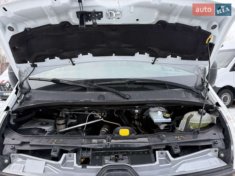 Вантажний фургон Renault Master 2018 в Дубні