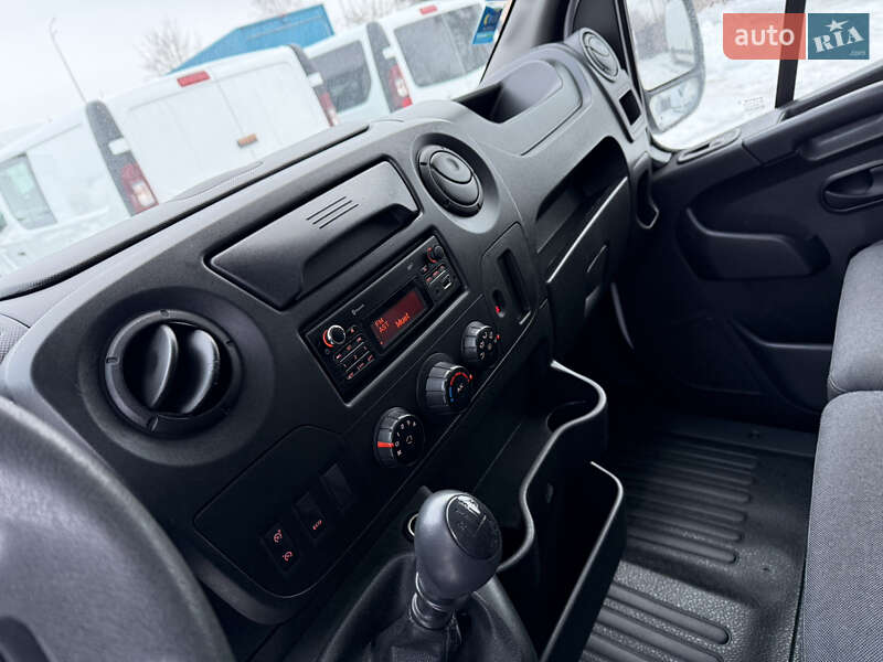 Вантажний фургон Renault Master 2018 в Дубні