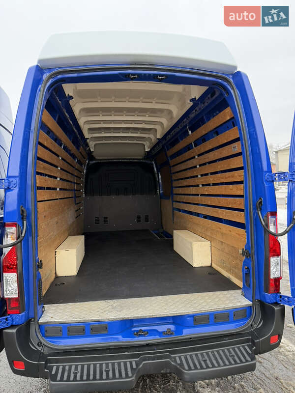 Грузовой фургон Renault Master 2018 в Дубно