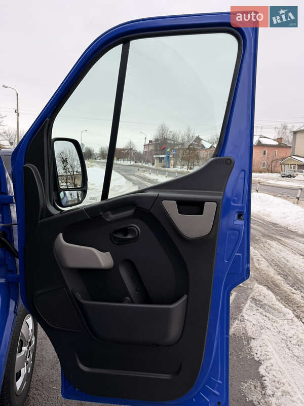 Грузовой фургон Renault Master 2018 в Дубно