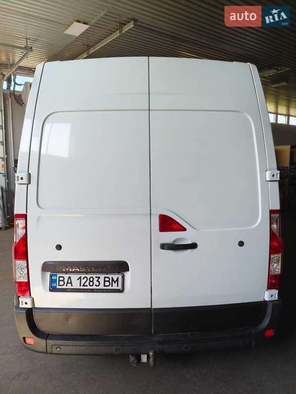 Вантажний фургон Renault Master 2016 в Олександрівці