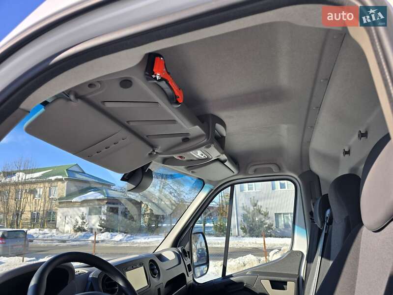 Вантажний фургон Renault Master 2017 в Луцьку