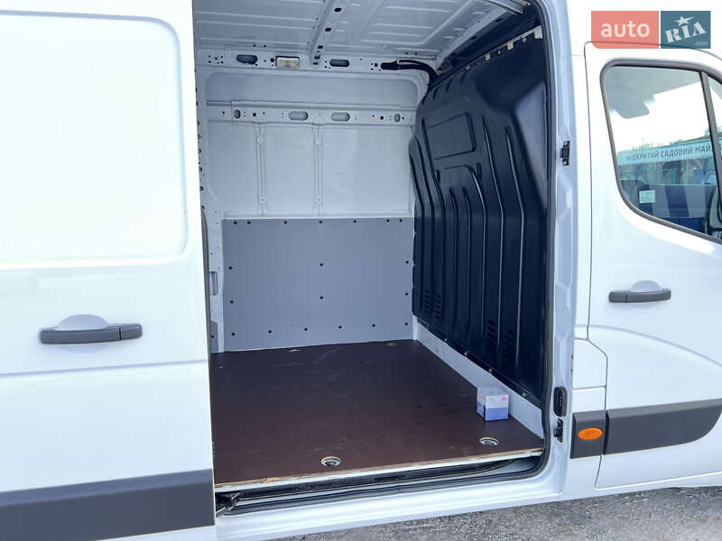 Вантажний фургон Renault Master 2021 в Дубні