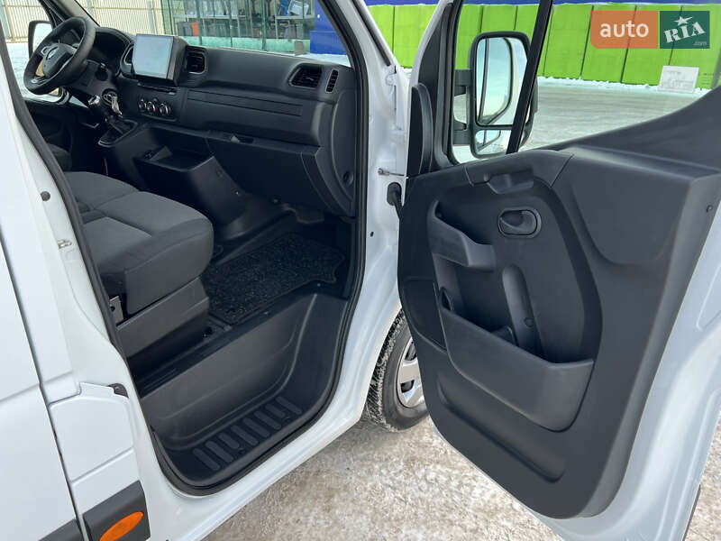 Вантажний фургон Renault Master 2021 в Дубні