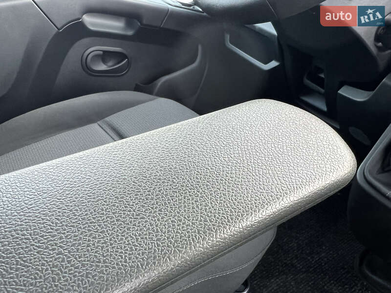 Вантажний фургон Renault Master 2021 в Дубні