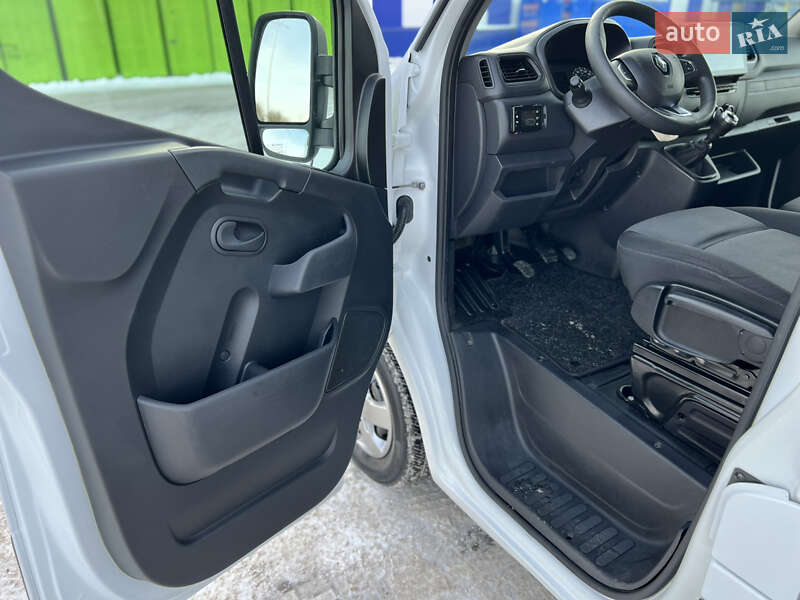 Вантажний фургон Renault Master 2021 в Дубні